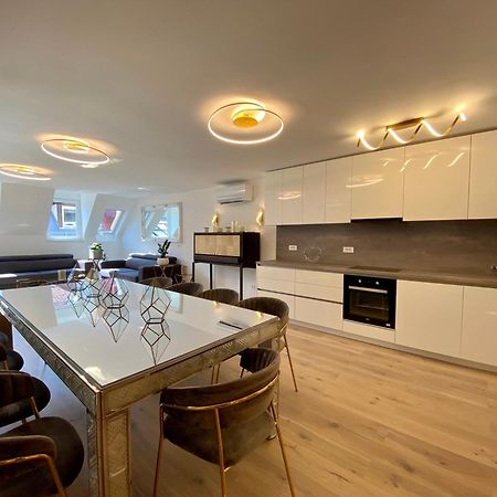 Ab Ljubljana - The Princess Castle Triplex ภายนอก รูปภาพ