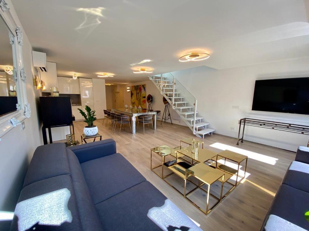 Ab Ljubljana - The Princess Castle Triplex ภายนอก รูปภาพ